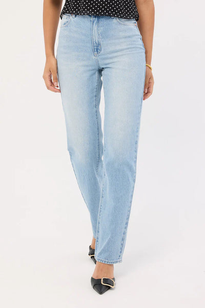 94 STRAIGHT GIA JEANS