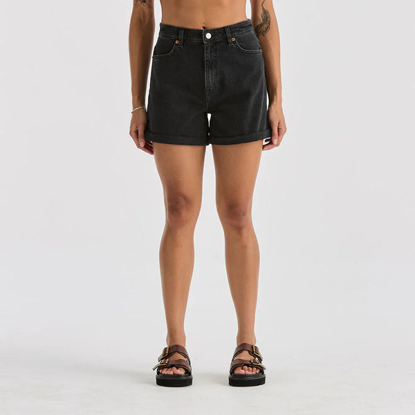 GIRLFRIEND SHORT CHARRED BLACK