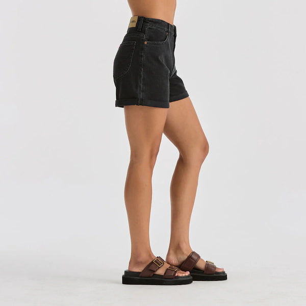 GIRLFRIEND SHORT CHARRED BLACK